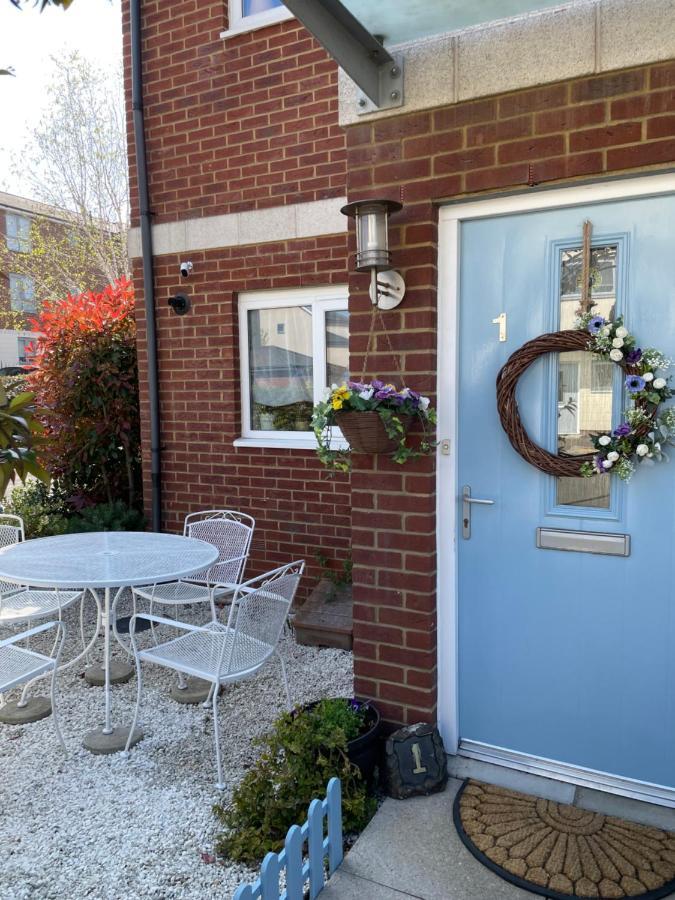 Tisi Choice Bed & Breakfast Northfleet ภายนอก รูปภาพ